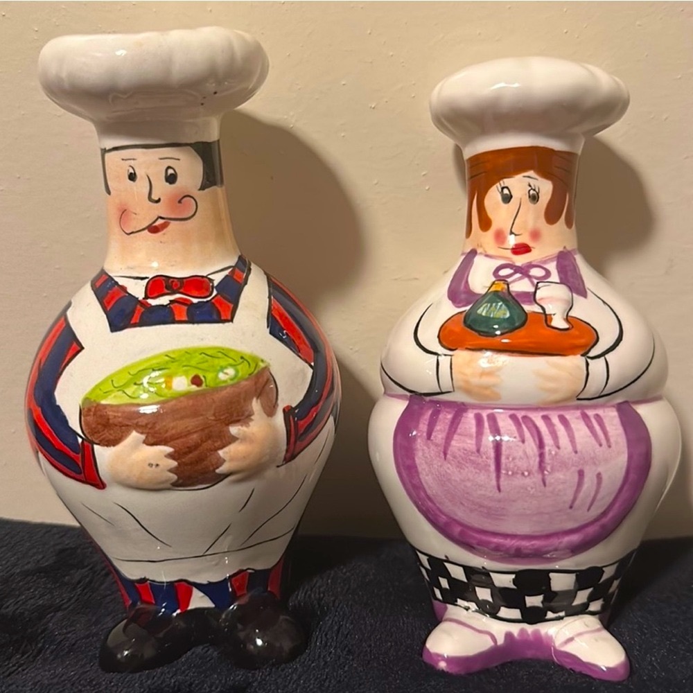 Vintage Chefs Salt & Pepper Shaker Set